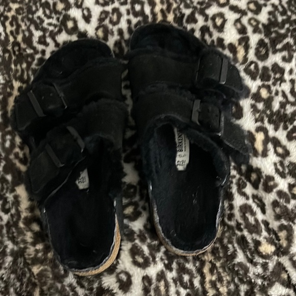Black fluffy Birkenstocks - Picture 1 of 1